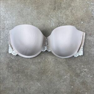 Wacoal Embrace Lace Beige Strapless Bra
Size: 34D